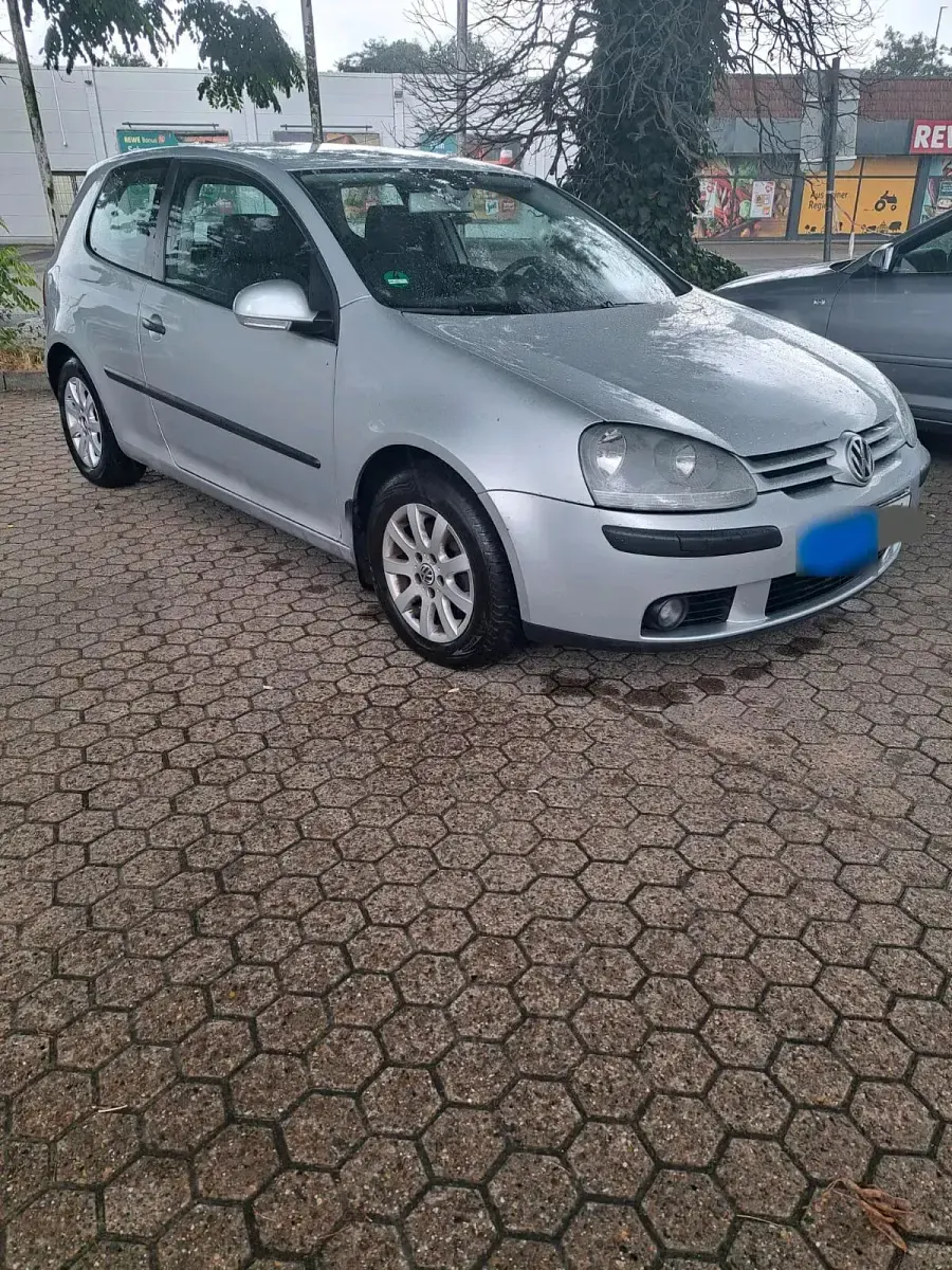 Gebraucht VW Golf V 115 PS (84 kW) 2003 Silber Kleinwagen