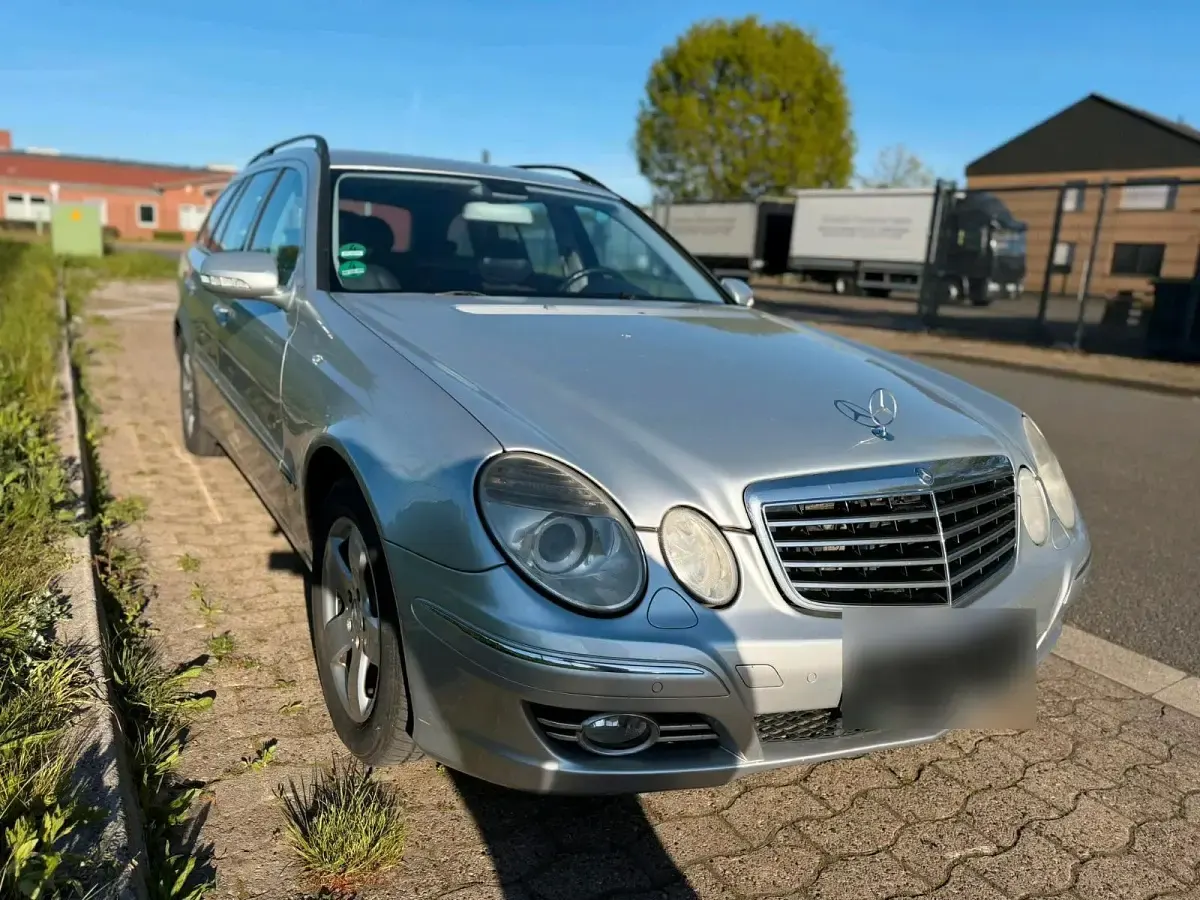 Gebraucht Mercedes E320 224 PS (164 kW) 2008 Silber Kombi