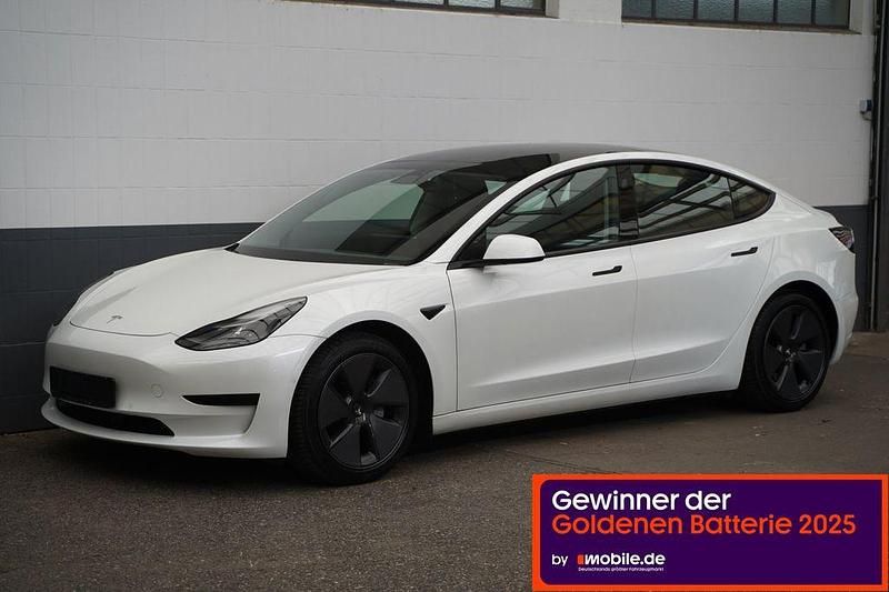 Weiß Gebraucht 2021 Tesla Model 3 Standard Range Limousine | 24.650 € (Fairer Preis) - Bild 1/4