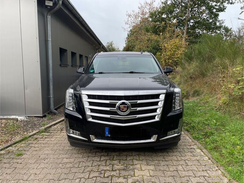 Schwarz Gebraucht 2015 Cadillac Escalade SUV | 39.950 € (Superpreis) - Bild 1/2