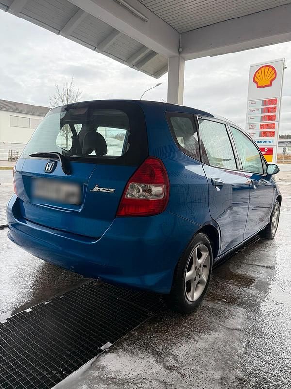 Gebraucht Honda Jazz 78 PS (57 kW) 2006 Blau Kleinwagen