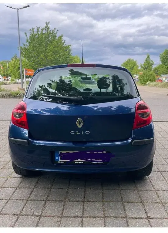 Brugt Renault Clio II Dynamique 101 HK (74 kW) 2008 Blå Sedan