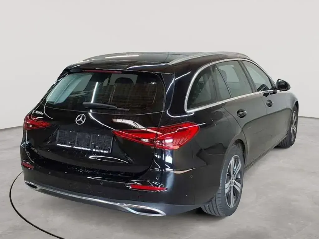 Gebraucht Mercedes C300e 204 PS (150 kW) 2023 Schwarz Limousine