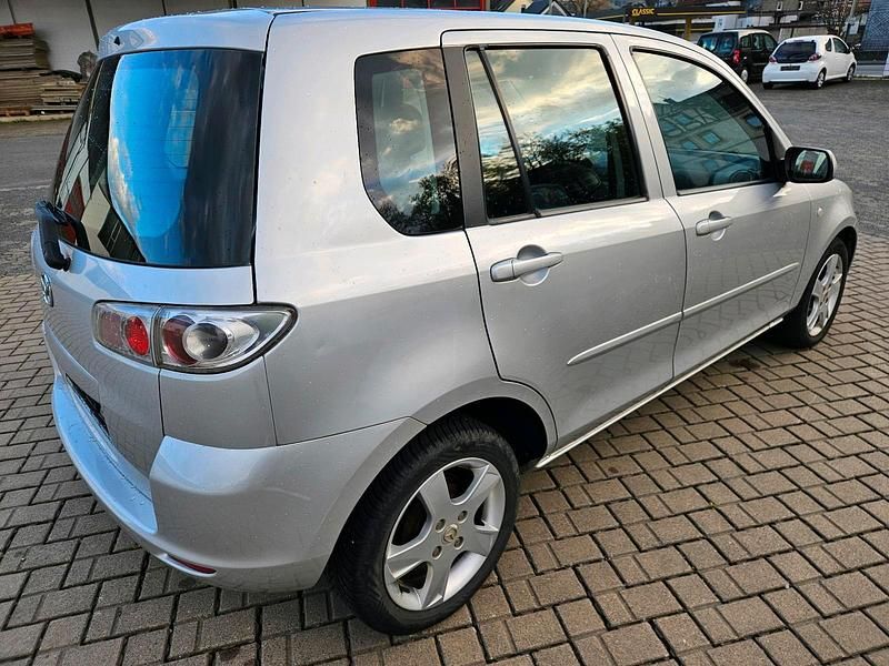 Second-hand Mazda 2 Active 80 CP (58 kW) 2006 Argintiu Hatchback