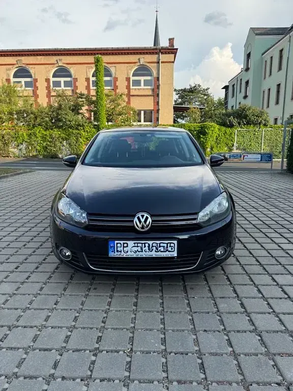 Gebraucht VW Golf VI Style 105 PS (77 kW) 2011 Schwarz Limousine