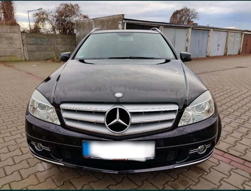 Gebraucht Mercedes C220 170 PS (125 kW) 2011 Schwarz Kombi