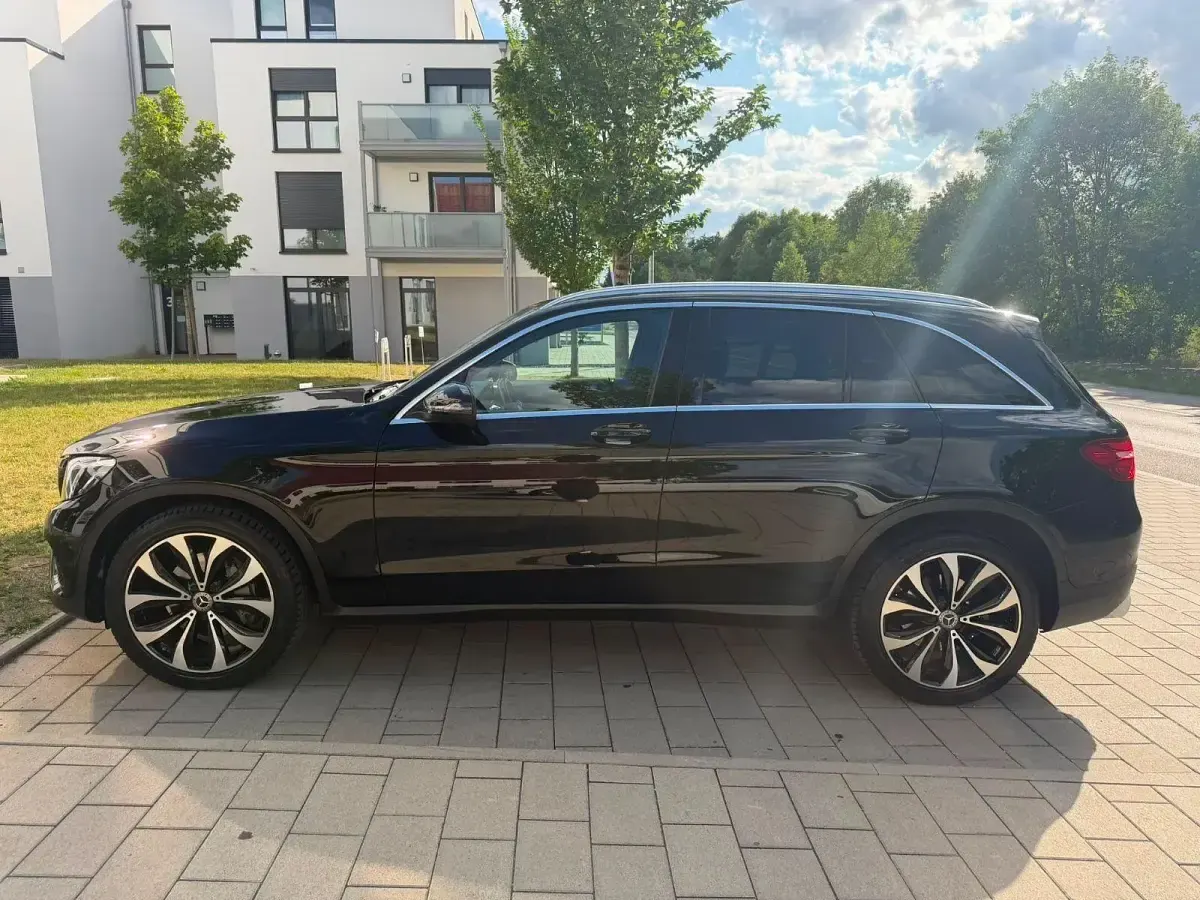Gebraucht Mercedes GLC220 170 PS (125 kW) 2017 Schwarz SUV