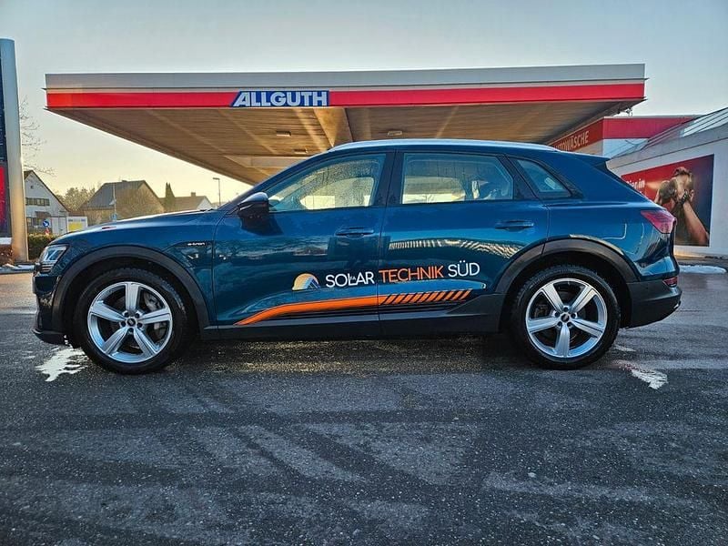 Gebraucht Audi e-tron Ambiente 230 kW (313 PS) 2020 Blau SUV