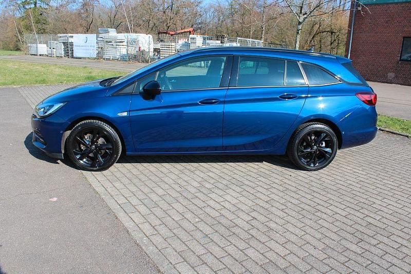 Używany Opel Astra Ultimate 131 KM (96 kW) 2022 Niebieski Kombi