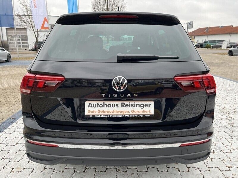 Gebraucht VW Tiguan Move 150 PS (110 kW) 2024 Deep black perleffekt SUV