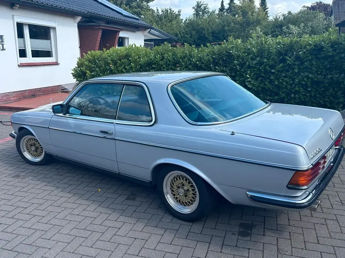 Gebraucht Mercedes 280 Classic 185 PS (136 kW) 1983 Silber Coupé
