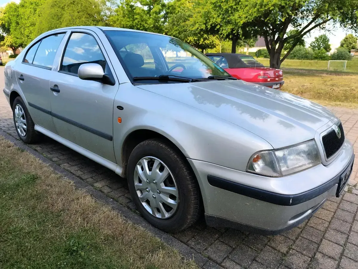 Gebraucht Skoda Octavia 115 PS (84 kW) 2000 Silber Limousine