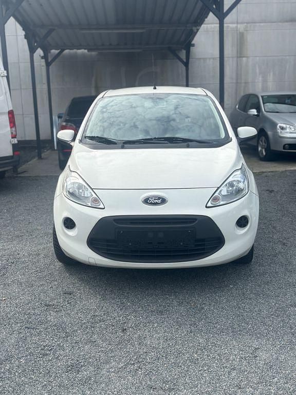 Weiß Gebraucht 2010 Ford Ka Trend Kleinwagen | 3.300 € (Fairer Preis) - Bild 1/4