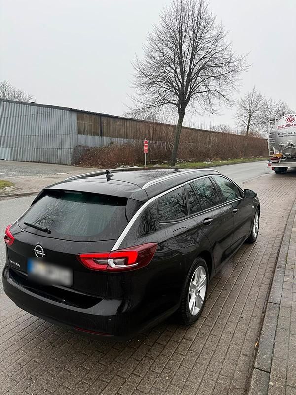 Gebraucht Opel Insignia 136 PS (100 kW) 2020 Schwarz Kombi
