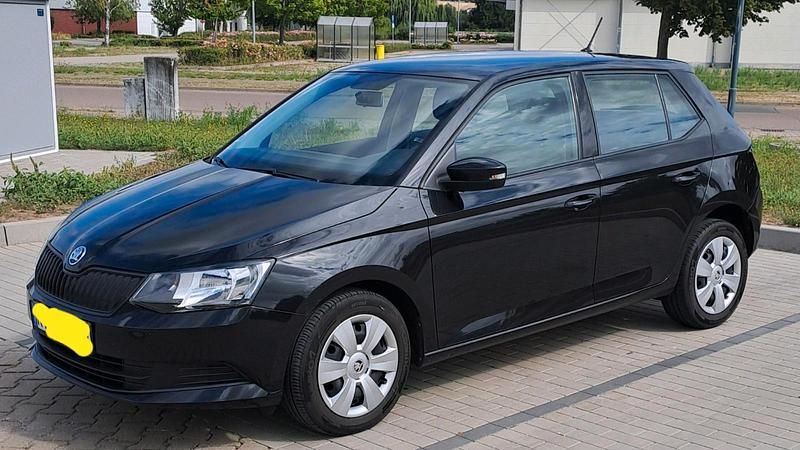 Schwarz Gebraucht 2017 Skoda Fabia Limousine | 7.500 € (Superpreis) - Bild 1/4