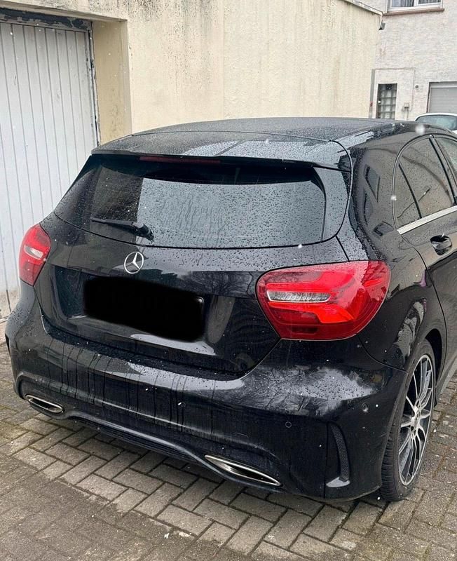 Gebraucht Mercedes A250 AMG 211 PS (155 kW) 2018 Schwarz Limousine