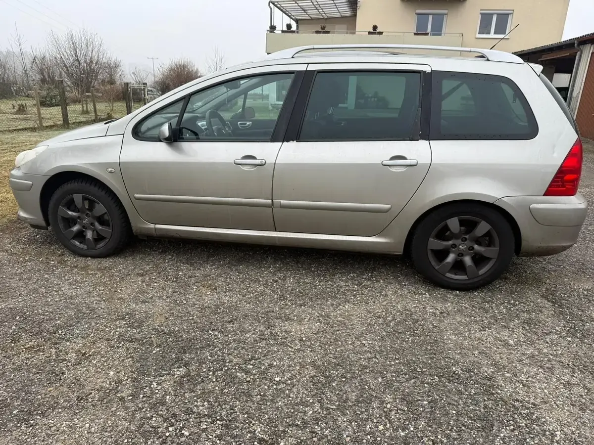Gebraucht Peugeot 307 130 PS (95 kW) 2006 Gold Kombi