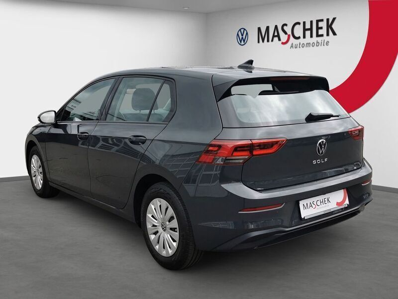 Gebraucht VW Golf VIII Basis 116 PS (85 kW) 2022 Uranograu Limousine