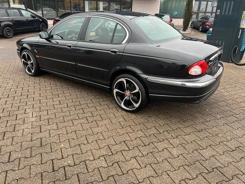 Second-hand Jaguar X-type 155 CP (114 kW) 2003 Negru Berlinǎ