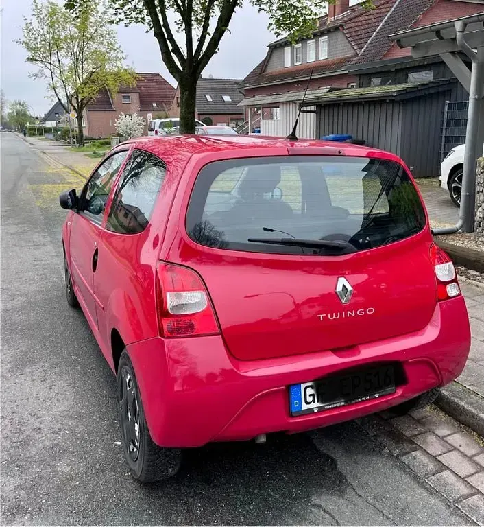 Gebraucht Renault Twingo 75 PS (55 kW) 2011 Rot Kleinwagen