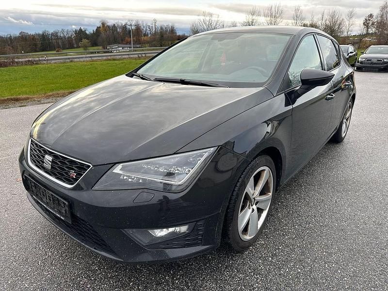 Schwarz Gebraucht 2015 Seat Leon FR-Line Limousine | 6.300 € (Fairer Preis) - Bild 1/4