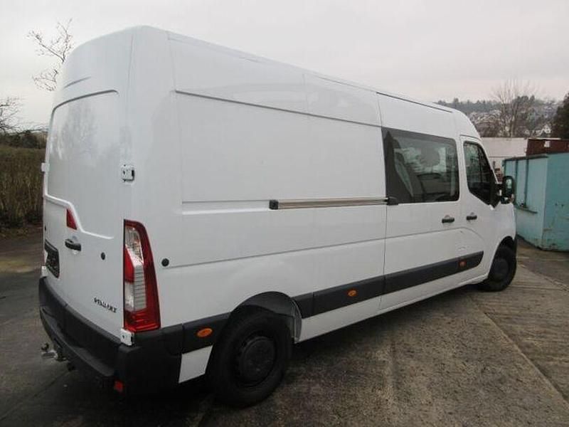 Second-hand Renault Master 150 CP (110 kW) 1966 Andere Berlinǎ