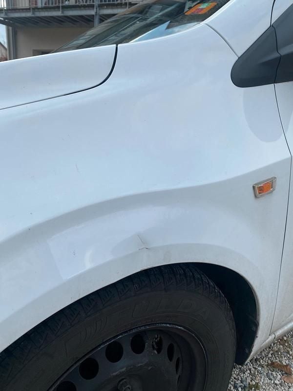 Gebraucht Chevrolet Aveo 100 PS (73 kW) 2012 Weiß Limousine