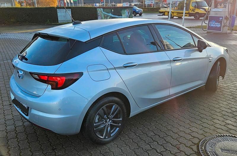Gebraucht Opel Astra 131 PS (96 kW) 2020 Silber Limousine