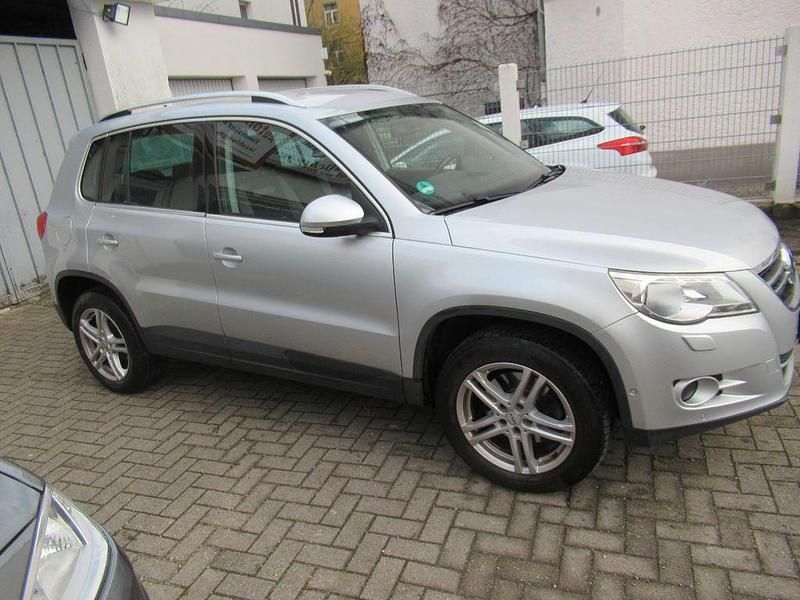 Silber Gebraucht 2009 VW Tiguan Sportline SUV | 5.990 € (Fairer Preis) - Bild 1/4