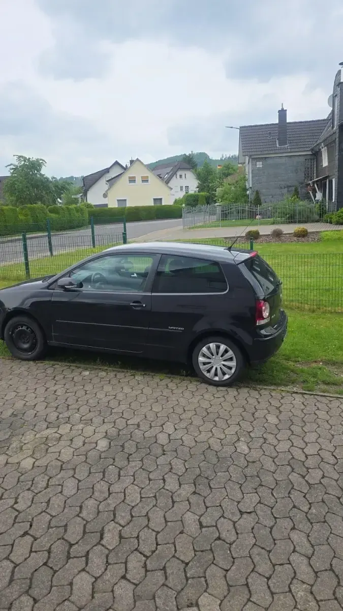 Gebraucht VW Polo 80 PS (58 kW) 2009 Schwarz Kleinwagen