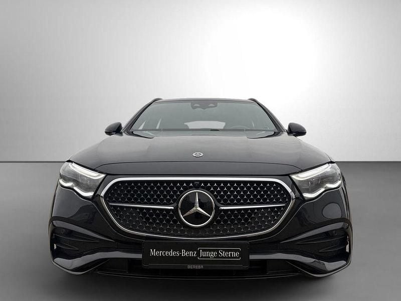 Gebraucht Mercedes E300 AMG 313 PS (230 kW) 2025 Grau Limousine