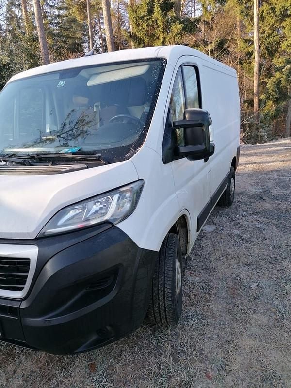 Weiß Gebraucht 2022 Peugeot Boxer Van | 14.900 € (Superpreis) - Bild 1/4