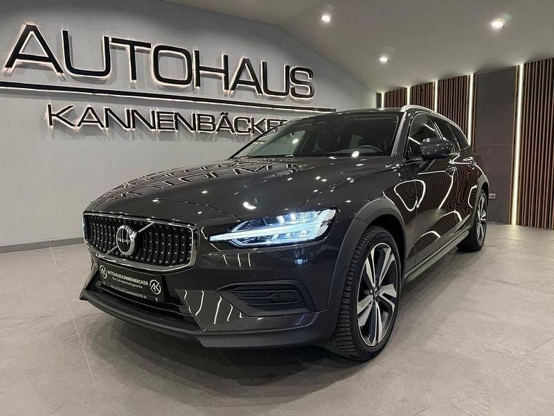 Occasion Volvo V60 CC Plus 197 ch (144 kW) 2023 Gris Break