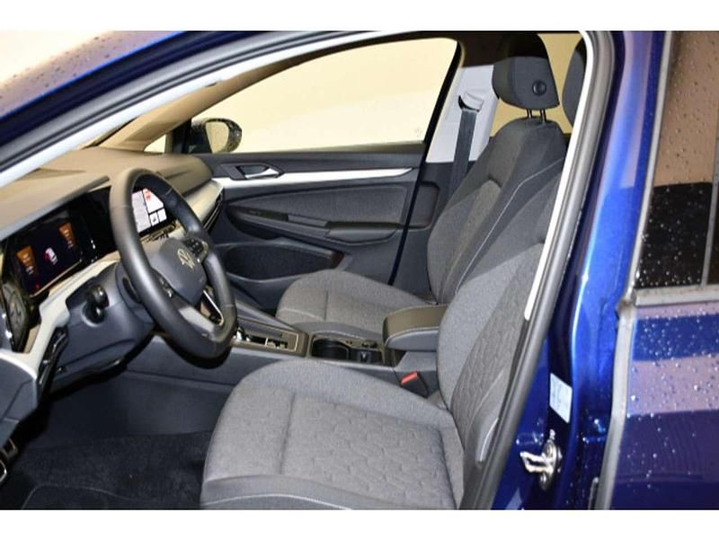 Gebraucht VW Golf VIII Move 150 PS (110 kW) 2024 Blau Kombi