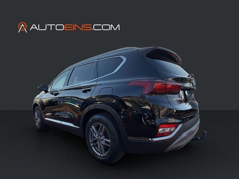 Gebraucht Hyundai Santa Fe Trend 150 PS (110 kW) 2019 Schwarz SUV