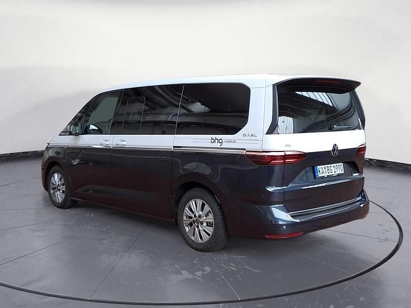 Gebraucht VW Multivan Life 150 PS (110 kW) 2025 Weiß Van