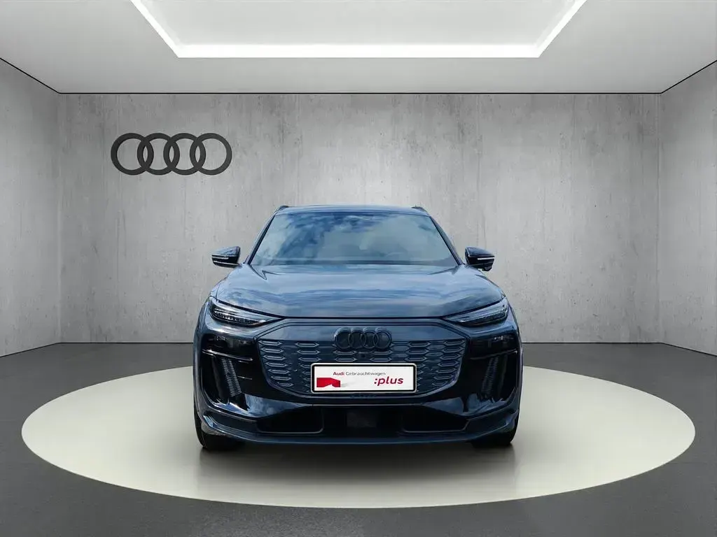 Gebraucht Audi Q6 e-tron Ambiente 284 kW (387 PS) 2025 Magnetgrau SUV