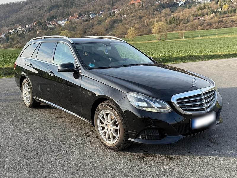 Gebraucht Mercedes E200 136 PS (100 kW) 2025 Schwarz Kombi