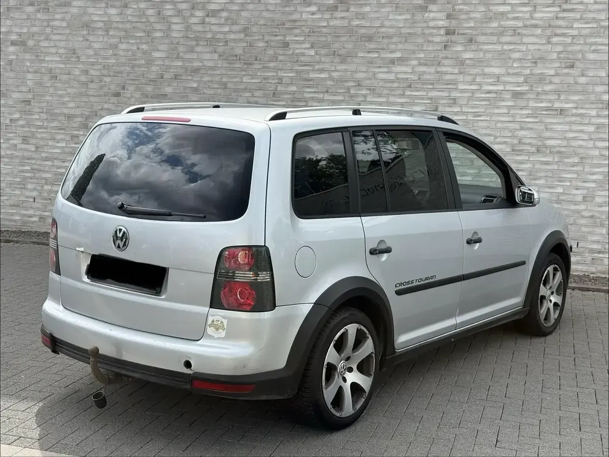 Gebraucht VW Touran Cross 105 PS (77 kW) 2007 Silber Van / Kleinbus