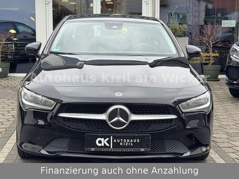 Gebraucht Mercedes CLA200 150 PS (110 kW) 2022 Schwarz Limousine
