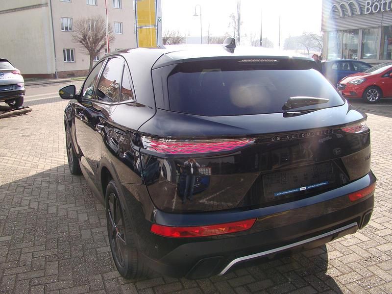 Gebraucht DS Automobiles DS7 Crossback Performance 131 PS (96 kW) 2023 Schwarz SUV