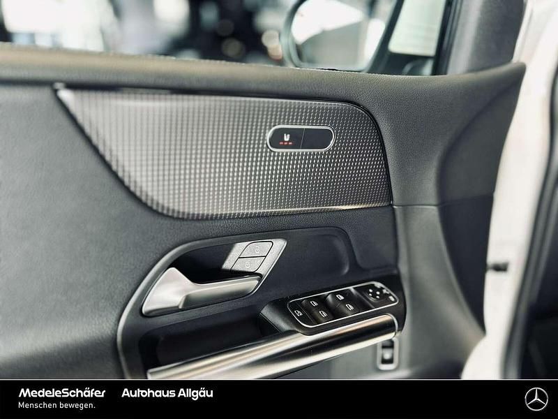 Gebraucht Mercedes B250e Progressive 218 PS (160 kW) 2021 Unilack polarweiß Van / Kleinbus