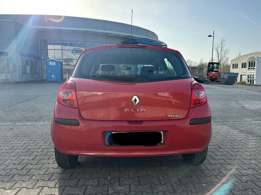 Occasion Renault Clio II 75 ch (55 kW) 2006 Berline