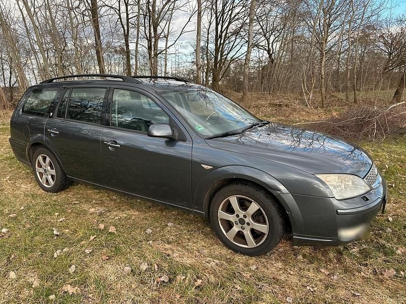 Gebraucht Ford Mondeo Ghia 156 PS (114 kW) 2005 Grau Kombi