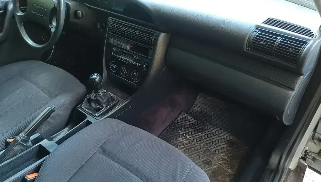 Gebraucht Audi 100 116 PS (85 kW) 1991 Silber Limousine