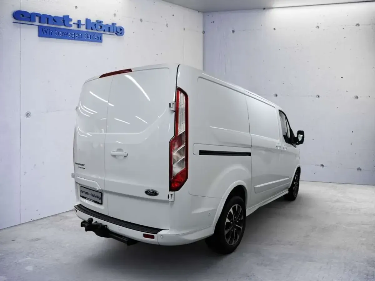 Gebraucht Ford Transit Custom Sport 185 PS (136 kW) 2022 Frozen white Pickup