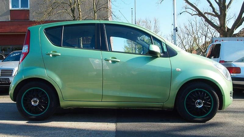Usado Suzuki Splash Basic 65 HP (47 kW) 2008 Verde Citadino