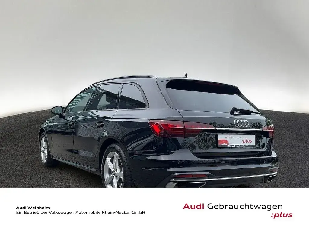 Używany Audi A4 Advanced Plus 204 KM (150 kW) 2023 Czarny Kombi