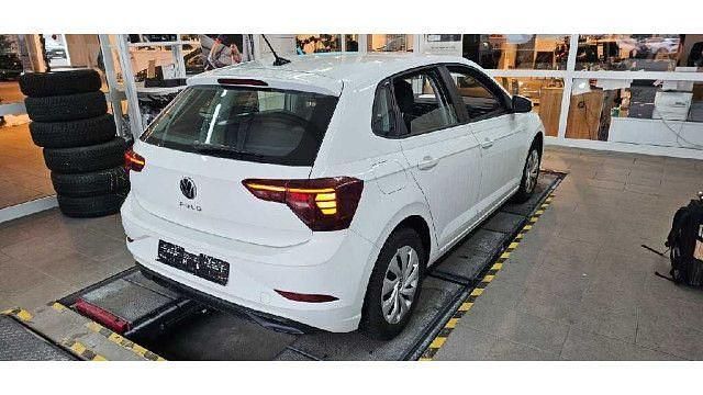 Gebraucht VW Polo Basis 80 PS (58 kW) 2022 Weiß Kleinwagen
