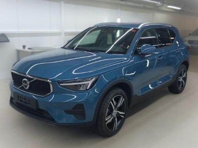 Blau Gebraucht 2025 Volvo XC40 SUV | 36.890 € (Fairer Preis) - Bild 1/4